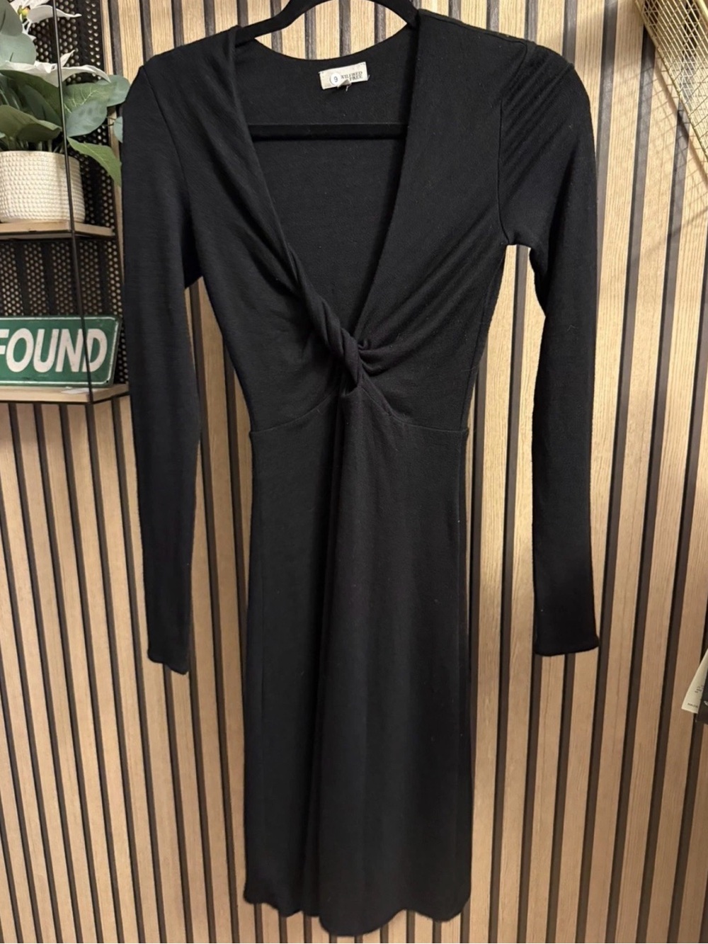 Aritzia Wilfred Free Twist Peekaboo Paige Knit Dress Size XS BLACK - Picture 2 of 6